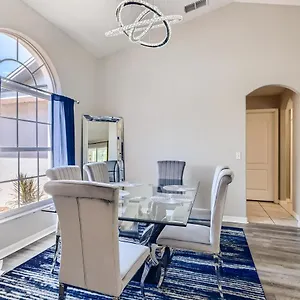 New Modern Relaxing 4 Bedroom Pool Near Disney's Parks Villa